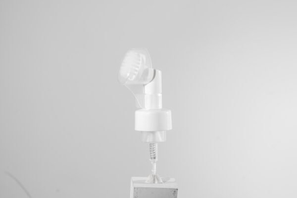 White Foam Pump with Silicone Cleansing Brush | Facial Cleanser Dispenser for Skincare Packaging Size 24/30/38/40/42 Wholesale Supplier